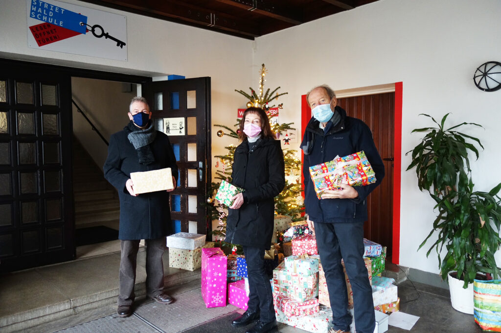Weihnachtsgeschenke für Grenzenlos