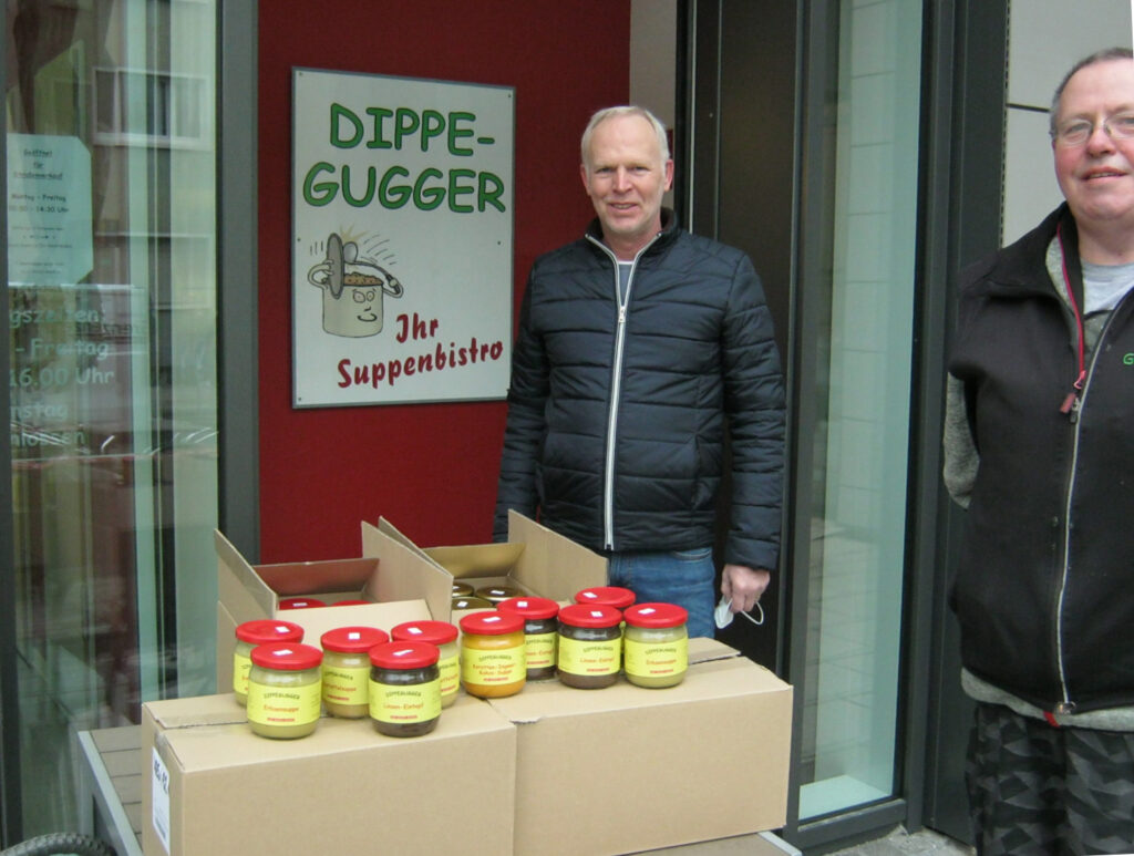 Dippegugger spendet 300 Gläser Suppe