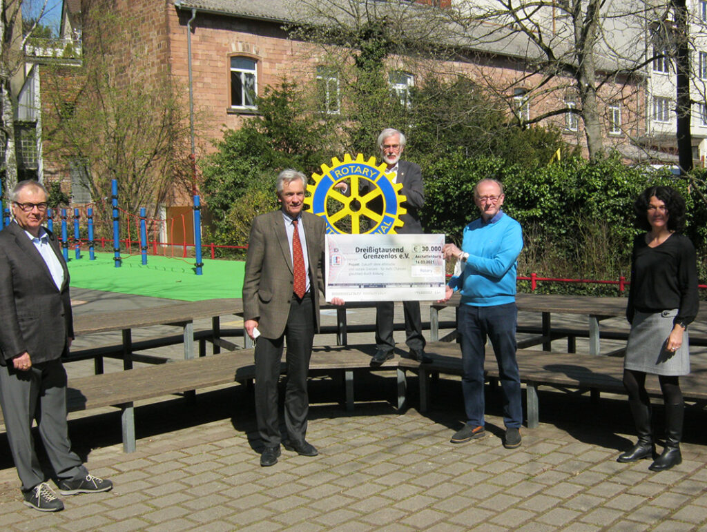 Rotary und St. Elisabeth-Stifung spenden 30.000,-