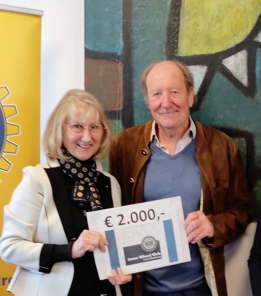 Inner Wheel spendet im April 2000,- Euro